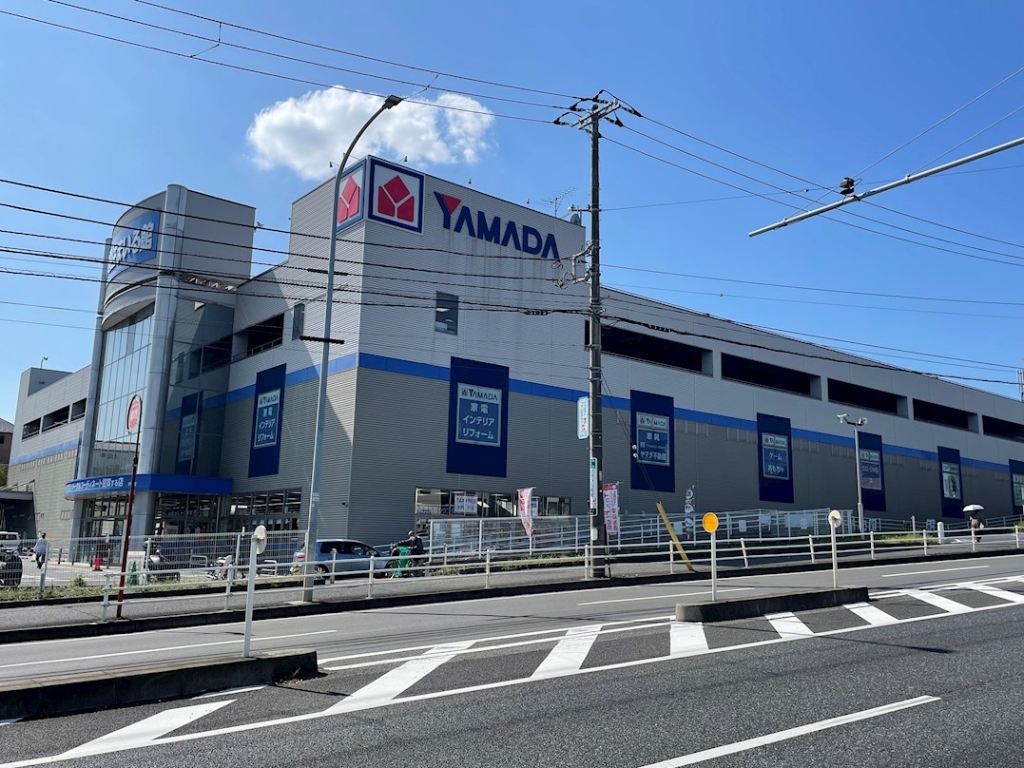 ショッピングセンター　ヤマダ電機テックランド戸塚店（ショッピングセンター）まで217m