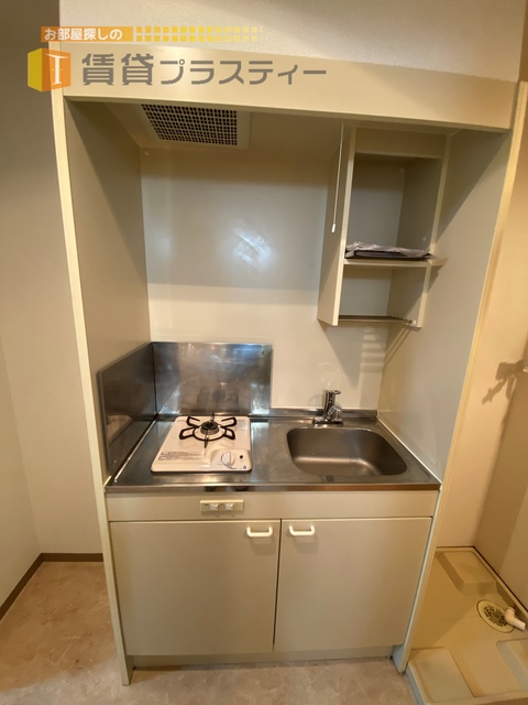 キッチン　収納付き一口コンロ。