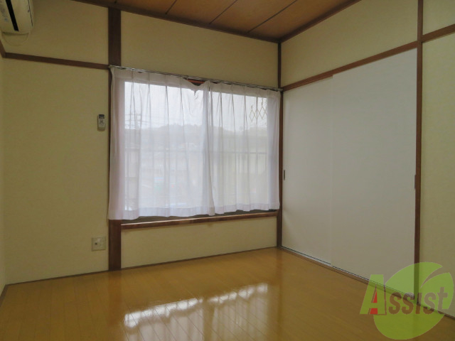 その他部屋・スペース　別の角度からみたお部屋です。陽の光りが入り心地良いですよ♪