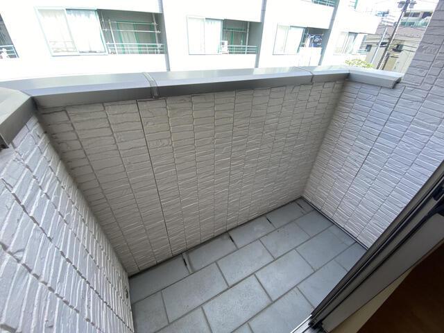 バルコニー　?