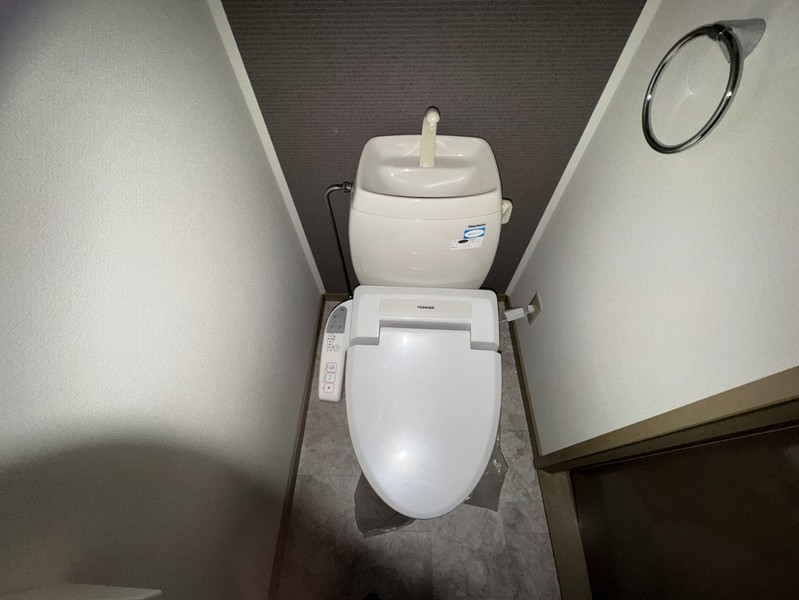 フラワーハイツ B棟のトイレ写真