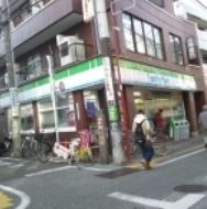 コンビニ　ファミリーマート 松陰神社駅前店（コンビニ）まで363m