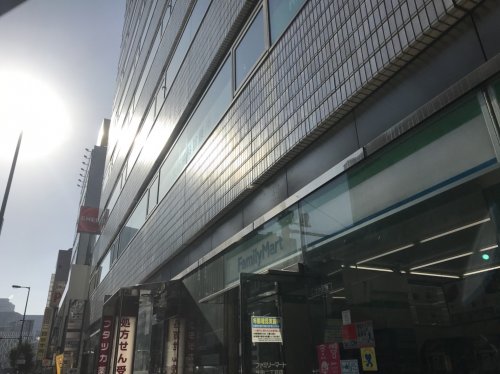 コンビニ　ファミリーマート 芝田二丁目店（コンビニ）まで370m