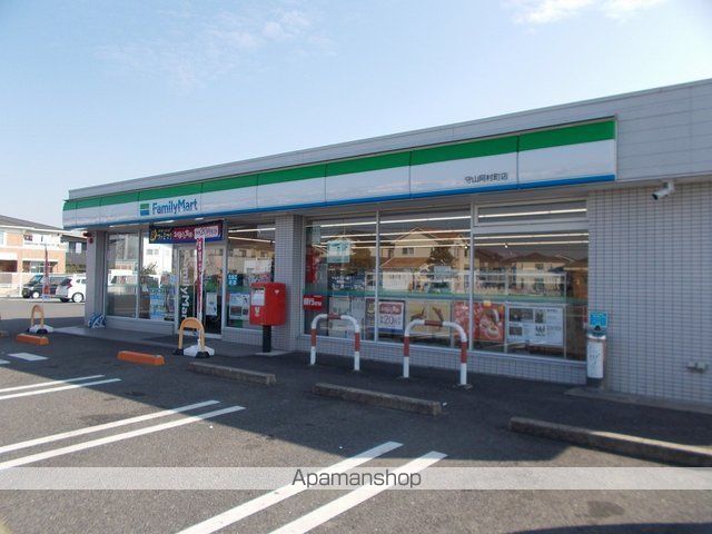 コンビニ　ファミリーマート守山阿村町店（コンビニ）まで733m