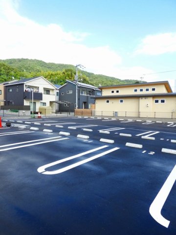 駐車場　車をお持ちの方に嬉しい駐車場付きの物件です