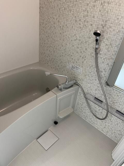 バス・シャワールーム　お風呂で日々の疲れを落としましょう