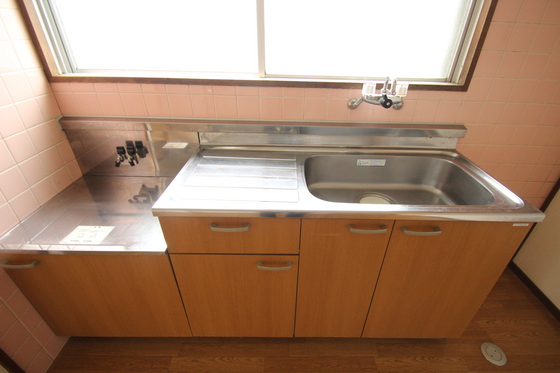 キッチン　※別部屋の写真です