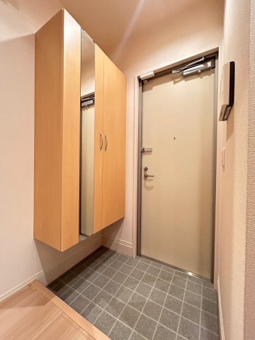 玄関　別号室画像。ご参考下さい