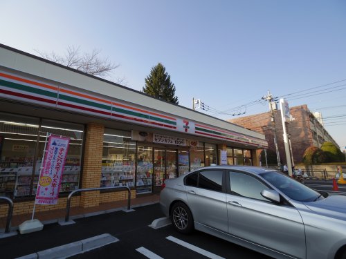 コンビニ　セブンイレブン中村南（コンビニ）まで321m