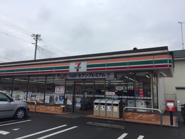 コンビニ　セブンイレブン下堀店（コンビニ）まで110m