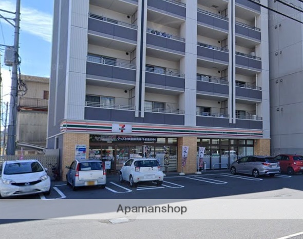 コンビニ　セブンイレブン（コンビニ）まで483m