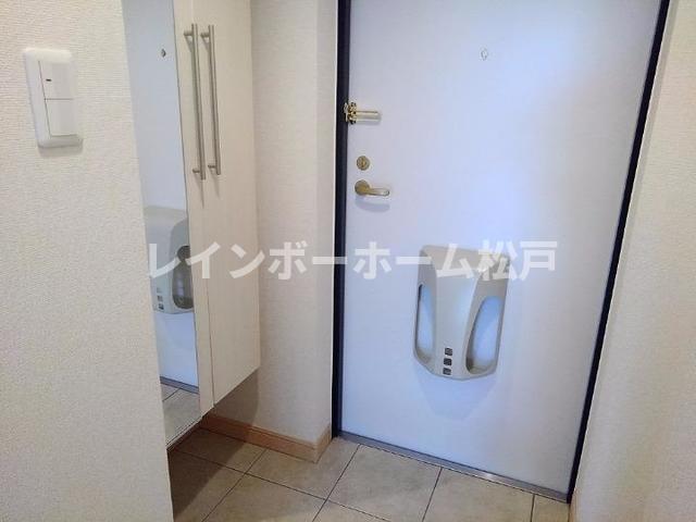 玄関　落ち着いた玄関です