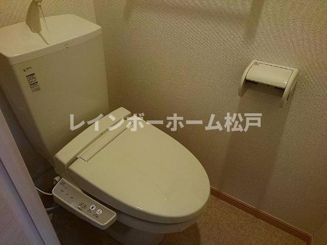トイレ　トイレもきれいです