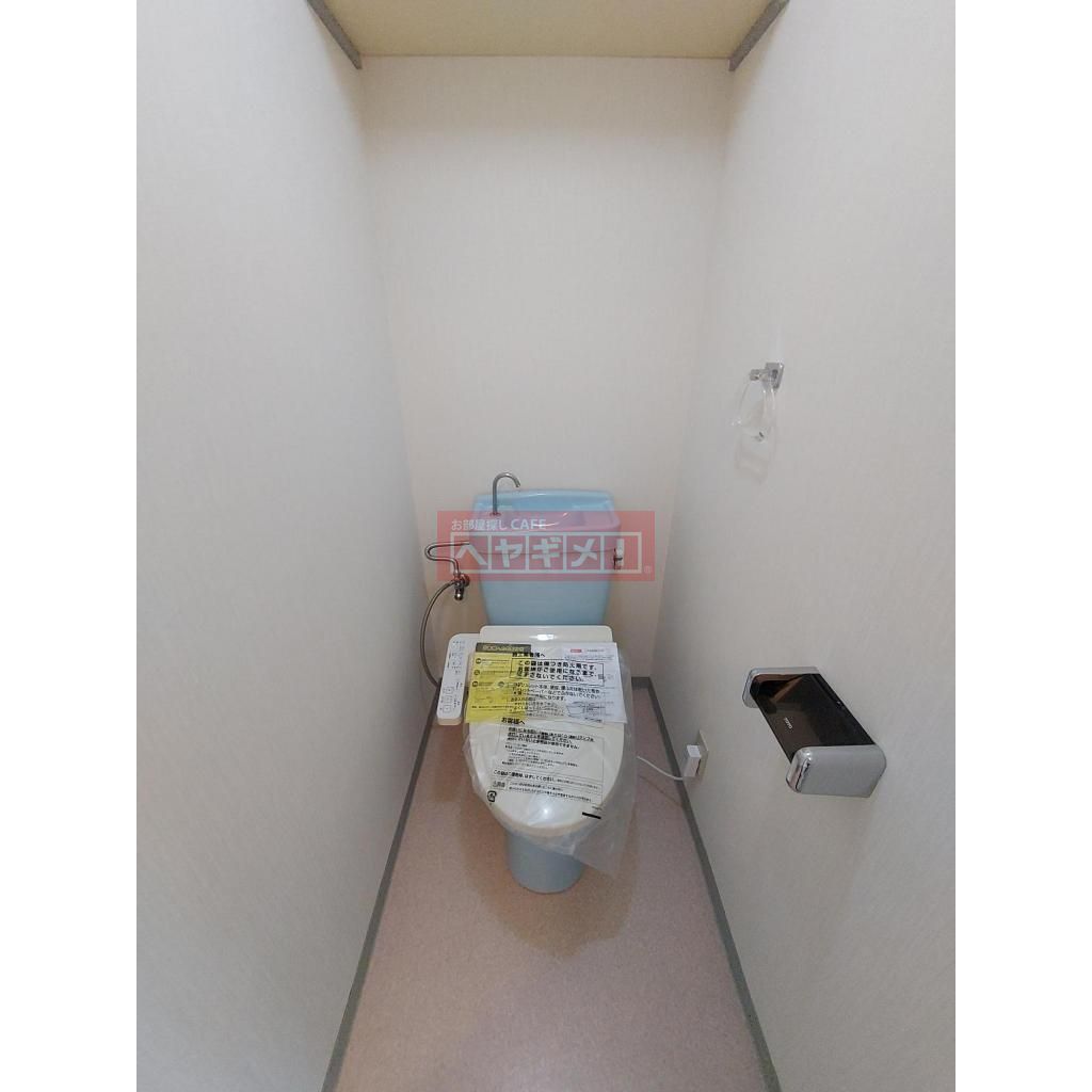 トイレ　※別号室の参考写真