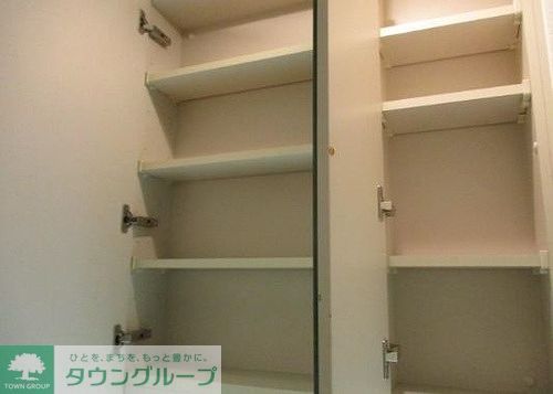 その他設備　ミラーキャビネット