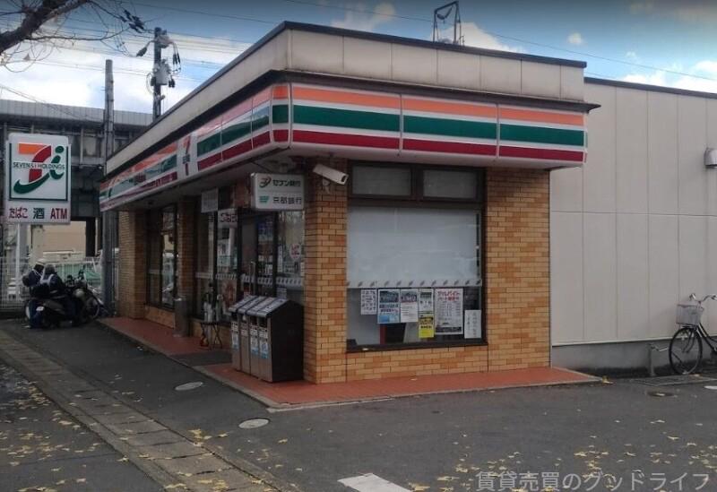 コンビニ　セブンイレブン京都上久世店（コンビニ）まで373m