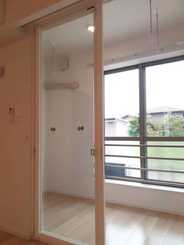 その他部屋・スペース　サンルーム。雨の日や冬でも安心して洗濯物が干せます！