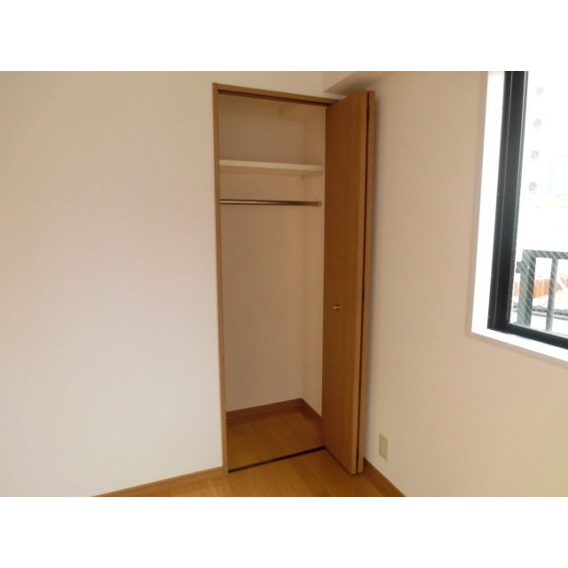 収納　※同タイプ別部屋の写真です。現状優先です
