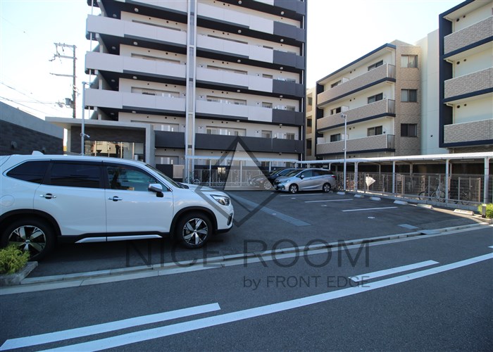 駐車場　グランジュテ　駐車場