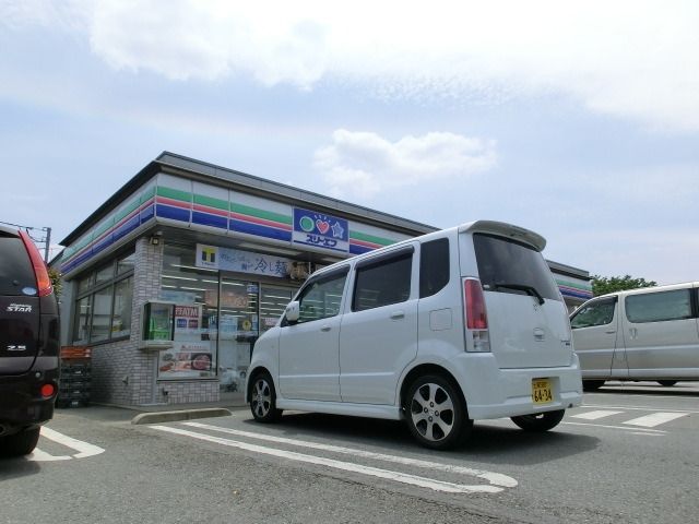コンビニ　スリーエフ（コンビニ）まで659m