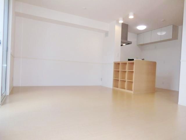 居室・リビング　お部屋探しはタウンハウジング稲毛店まで！ＴＥＬ：043-…