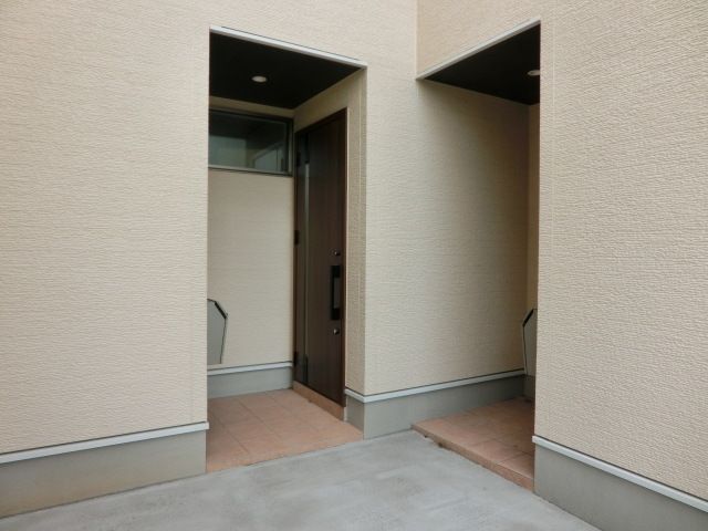 エントランス　玄関への入口です。
