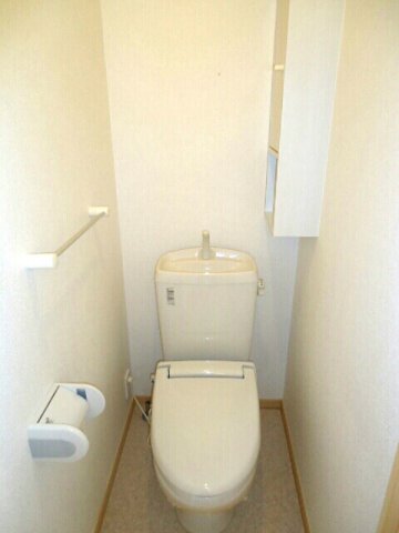 トイレ　清潔感のあるトイレです