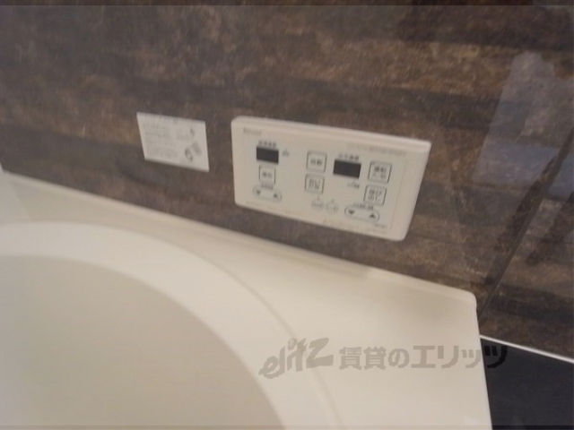 その他設備　給湯器リモコン