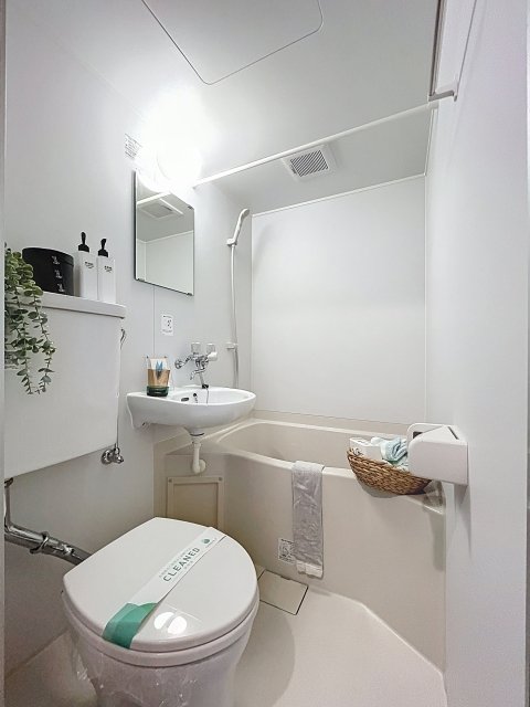 バス・シャワールーム　※家具・小物はイメージです