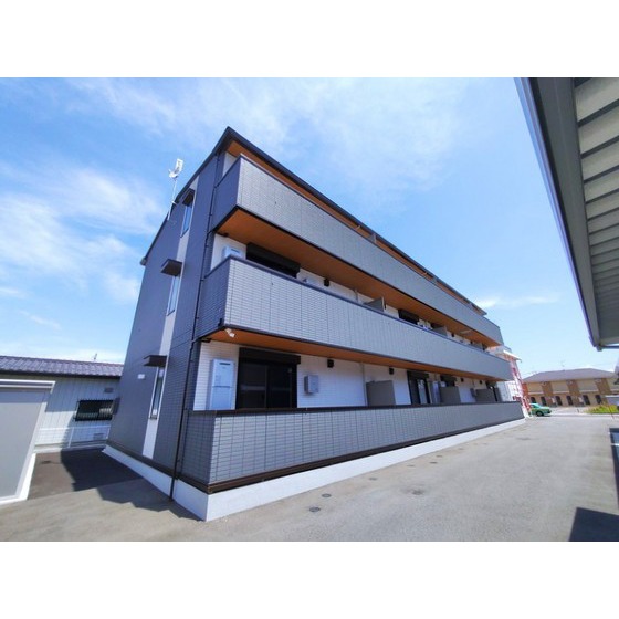 建物外観　大和ハウス施工の都市ガス仕様ＺＥＨアパートです（＾＾♪