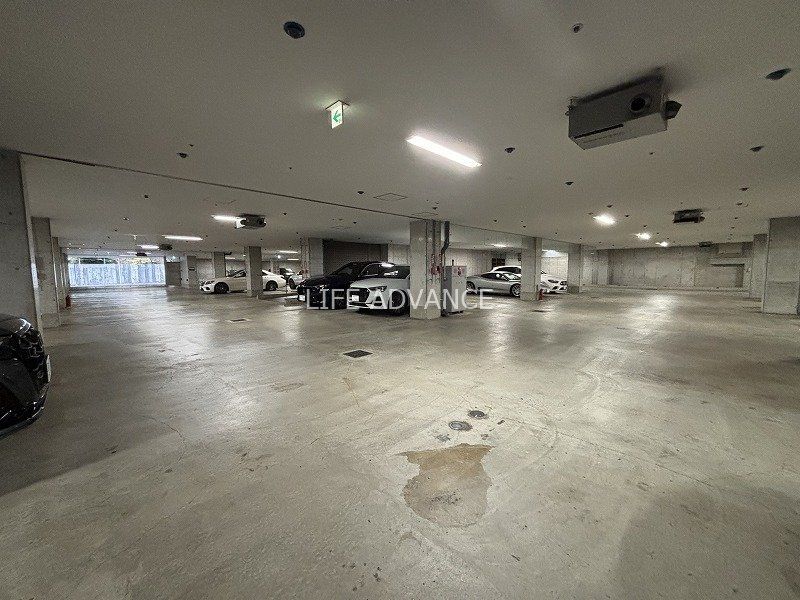 駐車場　駐車場