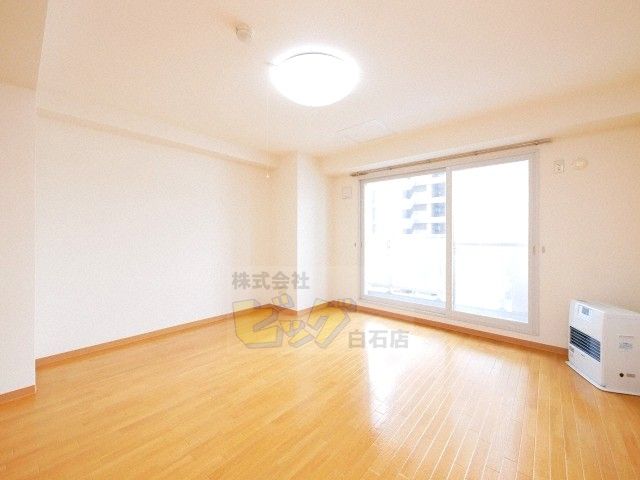 居室・リビング　日当たり良好で明るく暖かいお部屋です♪