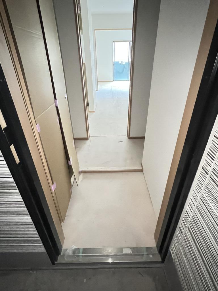 玄関　※建築中
