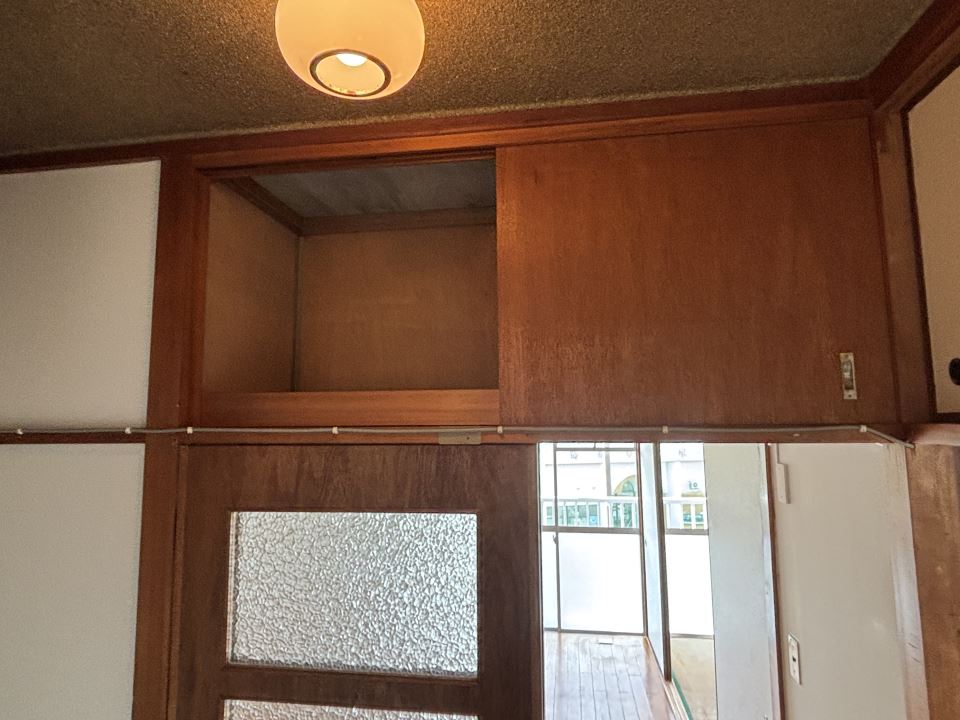 収納　玄関に天袋あります
