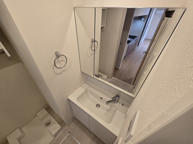 洗面設備　コンパクトで使いやすい洗面所