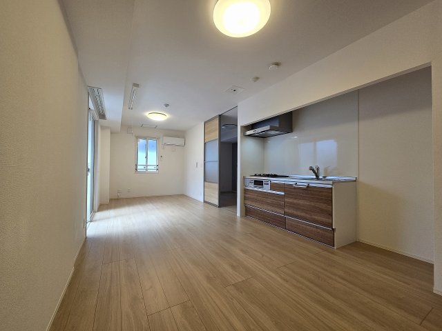 居室・リビング　ゆったり過ごせる居間です
