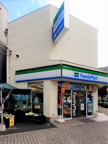 コンビニ　ファミリーマート田端新町三丁目（コンビニ）まで100m