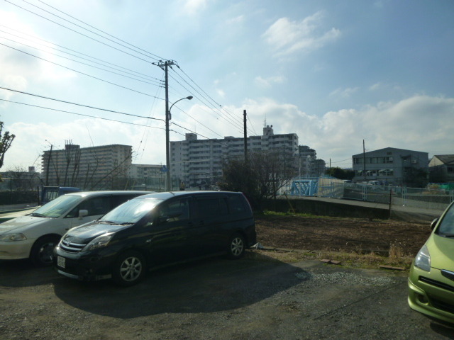 眺望　★目の前が駐車場で日当たり良好★