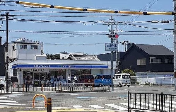 コンビニ　ローソン岸部北3丁目店様（コンビニ）まで400m