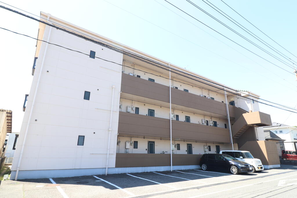 建物外観　鉄骨マンションタイプの物件です！
