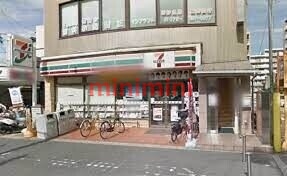 コンビニ　セブンイレブン茨木東奈良3丁目店（コンビニ）まで235m