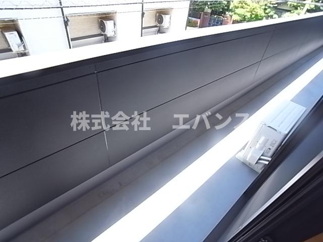 バルコニー　バルコニーからの眺めを楽しみながら食事をしませんか