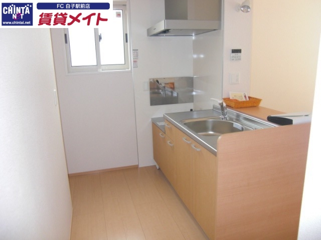 キッチン　同タイプの部屋写真です