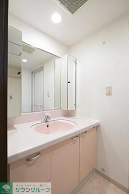洗面設備　※写真は同タイプ住戸です。