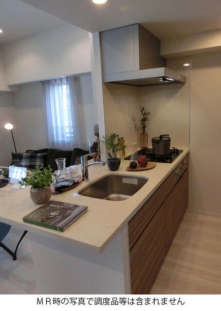 キッチン　写真は同タイプ住居です。