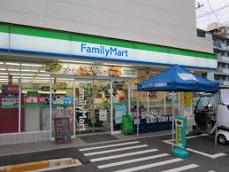 コンビニ　ファミリーマート板橋坂下三丁目店（コンビニ）まで103m
