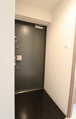 玄関　収納もある玄関です