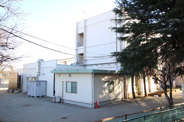 小学校　新座市立第四小学校（小学校）まで150m