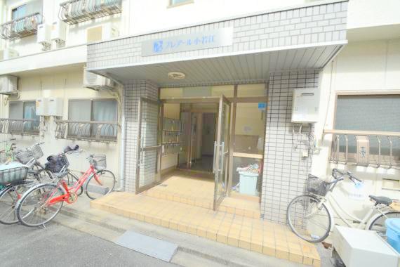 エントランス　綺麗なエントランスです。