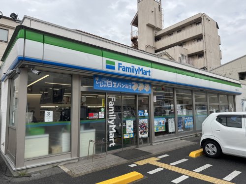 コンビニ　ファミリーマート 大和田四丁目店（コンビニ）まで372m